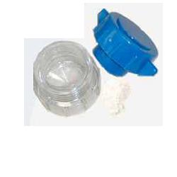 FRANTUMAPILLOLE IN ABS A 2 SCOMPARTI BASE TRASPARENTE COPERCHIO BLU DIMENSIONI 5,4X3,3X4,7 CM - Farmacia Mortise