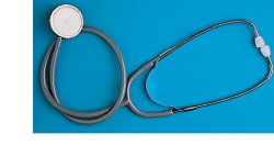 FONENDOSCOPIO LEGGERO PIATTO CON MEMBRABA ARCHETTO BIAURICOLARE PER AUSCULTAZIONE CON MOLLA ESTERNA - Farmacia Mortise