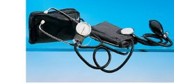 SFIGMOMANOMETRO ANEROIDE AD ALTA PRECISIONE CON FONENDOSCOPIO  BRACCIALE CON CHIUSURA IN VELCRO  CUSCINETTO IN GOMMA  SOFFIERIA COMPLETA DI VALVOLA - Farmacia Mortise