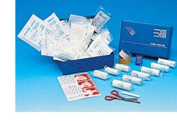 CASSETTA PRONTO SOCCORSO CARAVAN, PER L'AUTOMOBILE, IL CAMION E TUTTI GLI AUTOMEZZI. OBBLIGATORIA IN MOLTE NAZIONI EUROPEE CON CONTENUTO CONFORME ALLA NORMATIVA DIN 13164/B - Farmacia Mortise