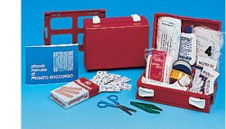 CASSETTA PRONTO SOCCORSO MINIKIT PER CASA, UFFICIO E TEMPO LIBERO. CONTENITORE IN ABS ANTIURTO E CON SUPPORTO PER IL FISSAGGIO ALLA PARETE - Farmacia Mortise