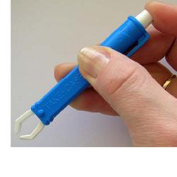 PINZETTA TOGLI ZECCHE IN PLASTICA BLISTER SINGOLO - Farmacia Mortise